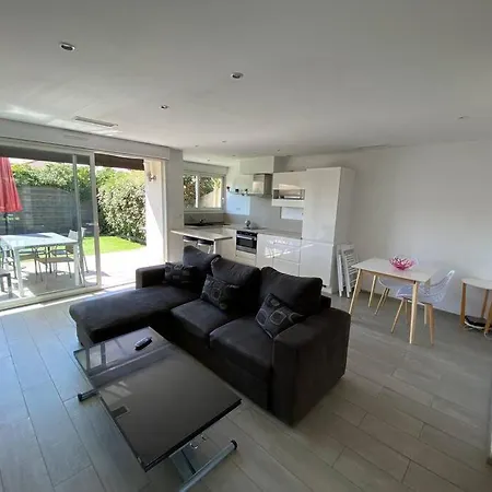 Holiday home Maison De Standing Avec Jardin Et Parking Pres De La Canet-en-Roussillon