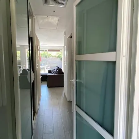 Maison De Standing Avec Jardin Et Parking Pres De La